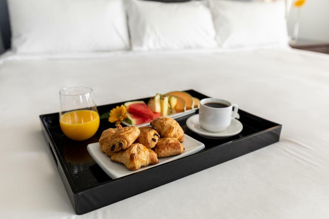 Imperia Hotel Et Suites 부셰르빌 외부 사진